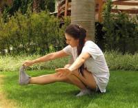 Partial squat on one leg exercise